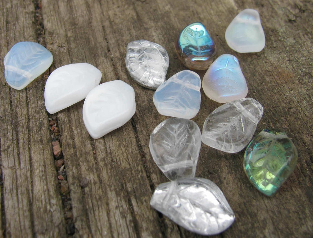 Glaspärlor Löv - Mix Apparition, 9x14mm, 12-pack Hilmas Pyssel