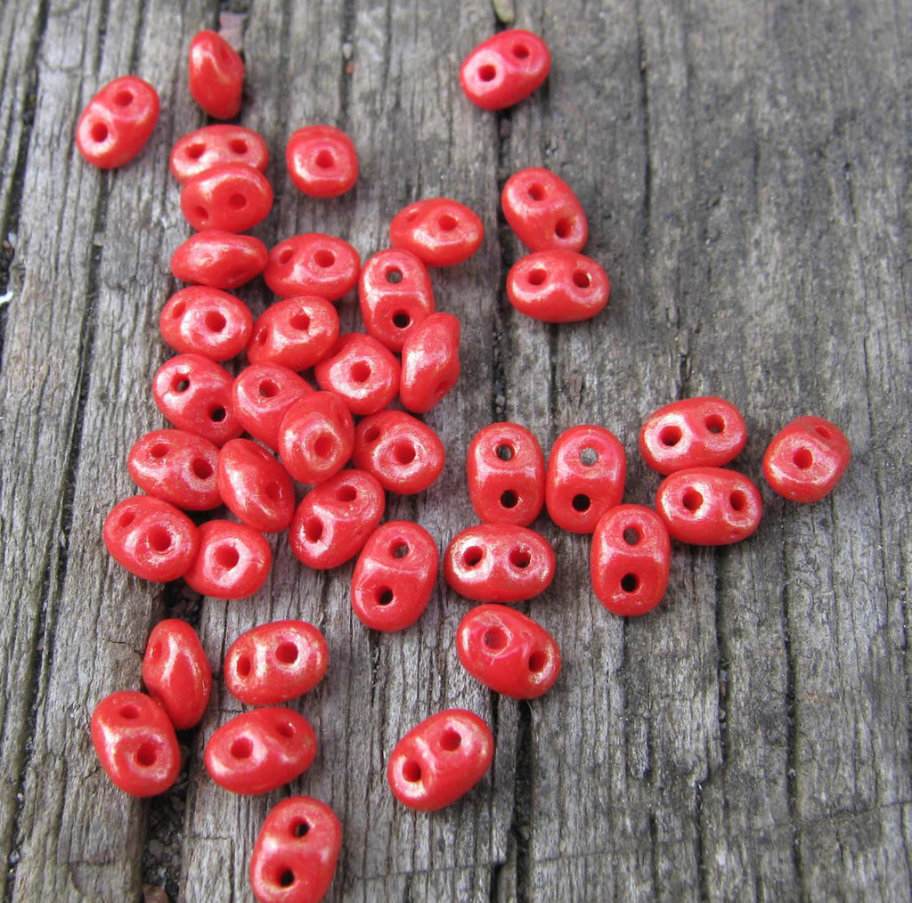 SuperDuo - Opaque Coral Red Gold Marbled, 10 gram Matubo