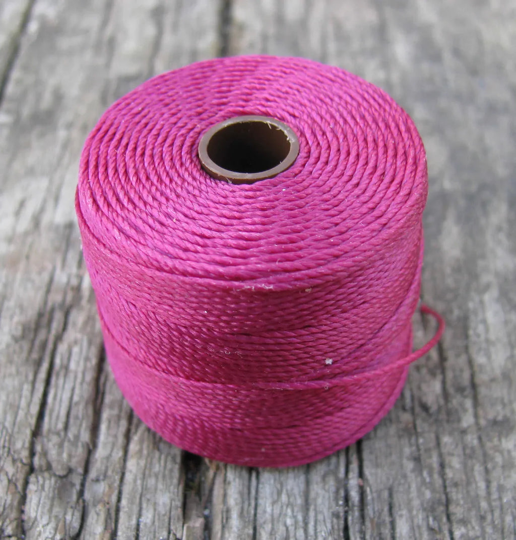 S-Lon Bead Cord - Wineberry, 1 Rulle Hilmas Pyssel