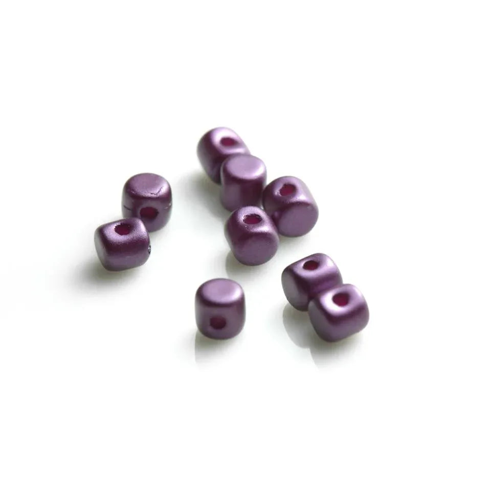 Minos® par Puca® - Pastel Bordeaux, 5 gram Les perles par Puca® - Paris