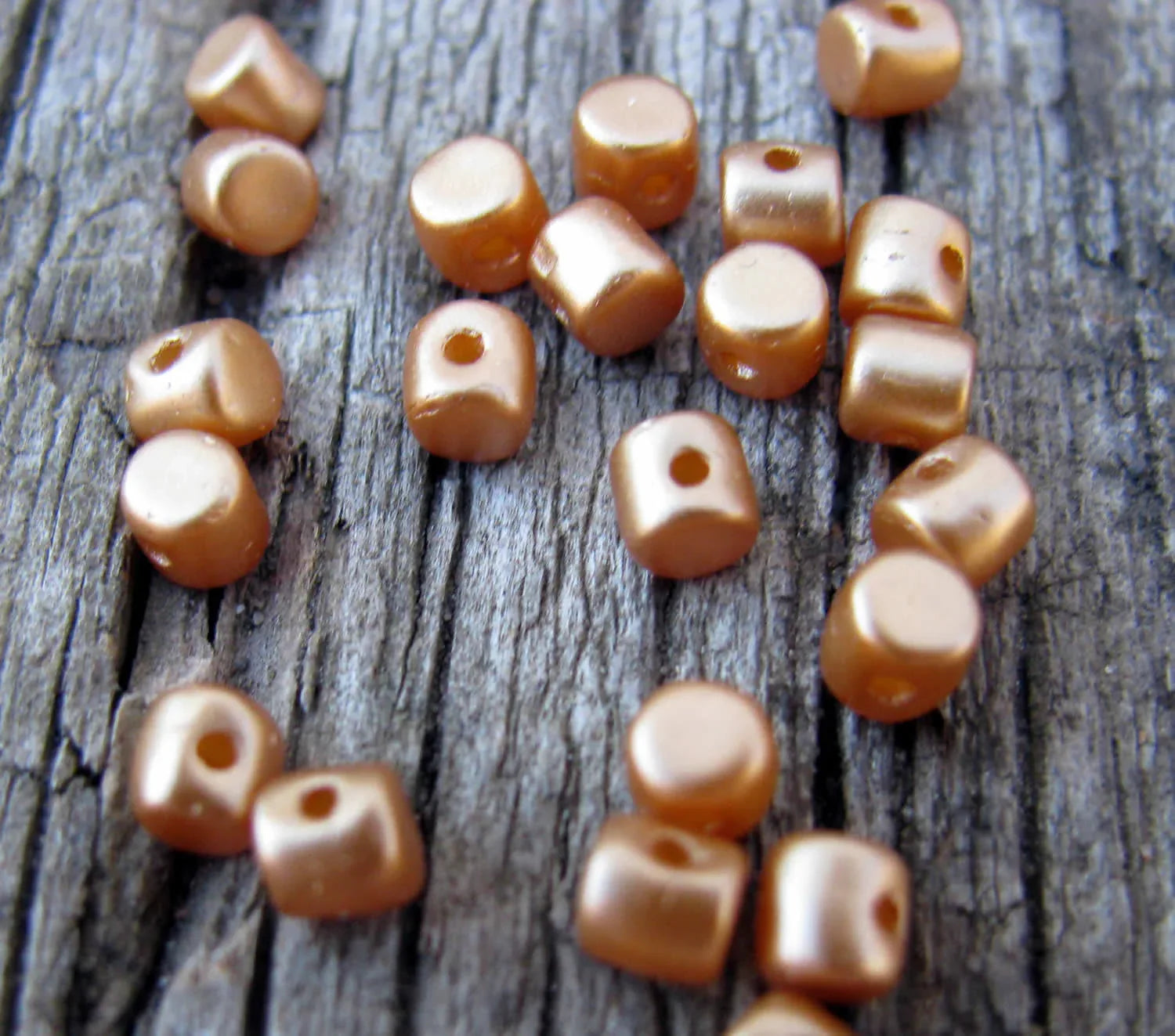 Minos® par Puca® - Pastel Amber, 5 gram Les perles par Puca® - Paris