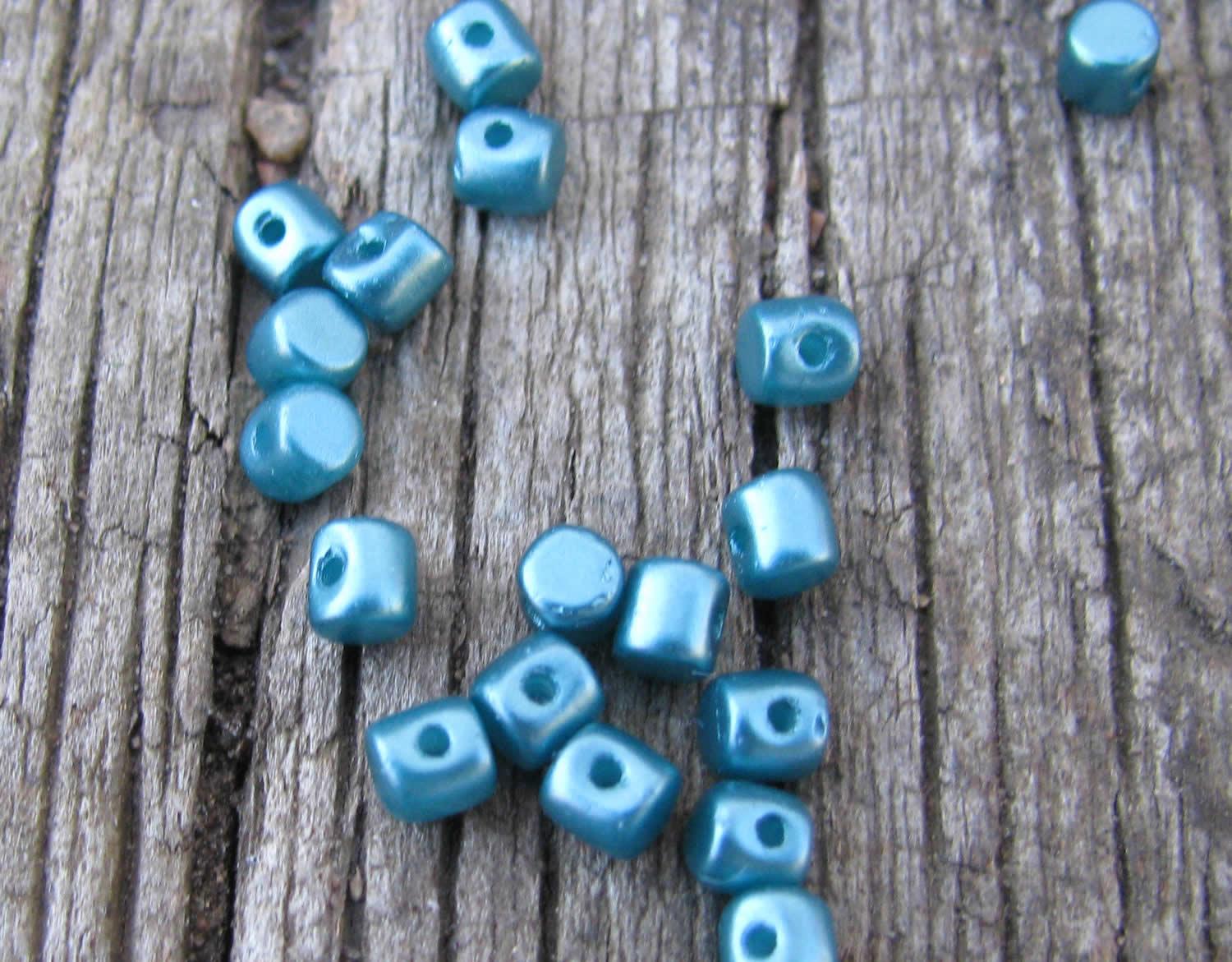 Minos® par Puca® - Pastel Emerald, 5 gram Les perles par Puca® - Paris
