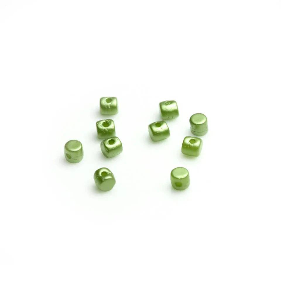 Minos® par Puca® - Pastel Olivine, 5 gram Les perles par Puca® - Paris