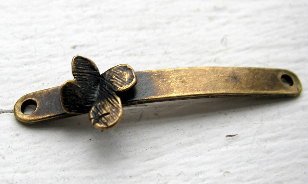 Connector Bronsfärgad - Rektangel med Utsåtande Fjäril 38x5mm 1 styck Grekisk Metall