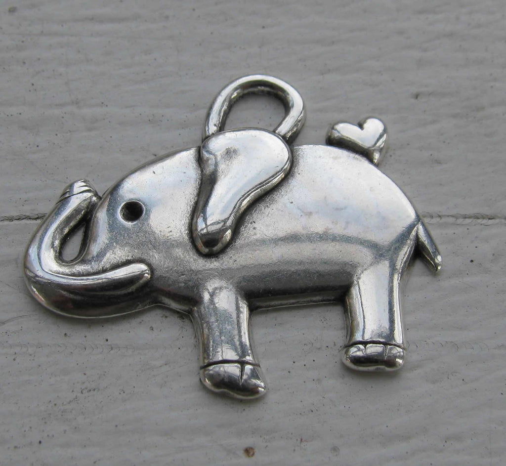 Berlock silverfärgad - Elefant med hjärta 1 styck Grekisk Metall