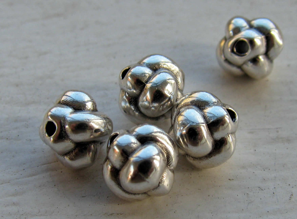Mellandel silverfärgad - Randig knut 7mm 5-pack Grekisk Metall