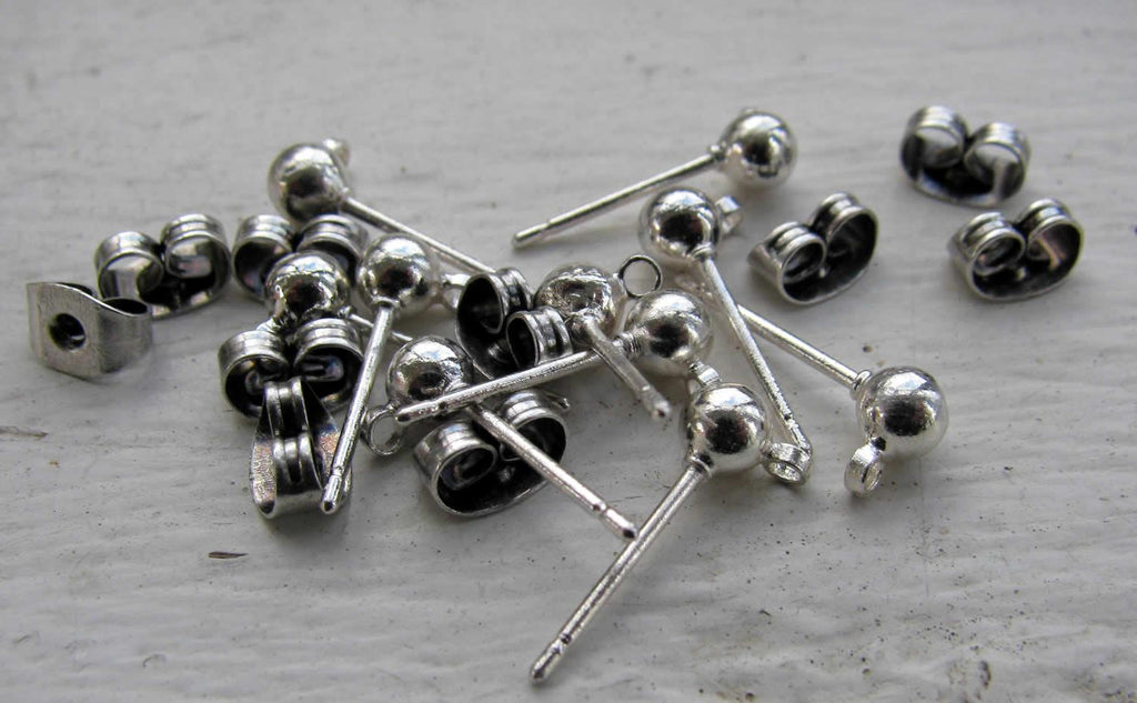 Örstickare i ljust silverfärgad - Kula med ögla, 4mm, 10-pack Grekisk Metall