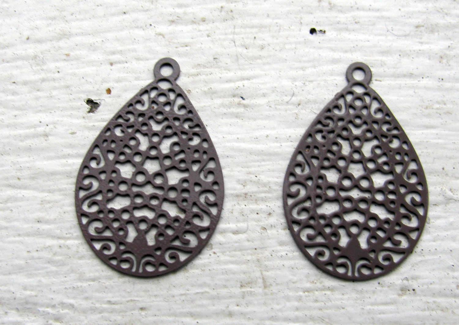 Berlock Brun - Droppe 24x16mm, 2 pack Grekisk Metall