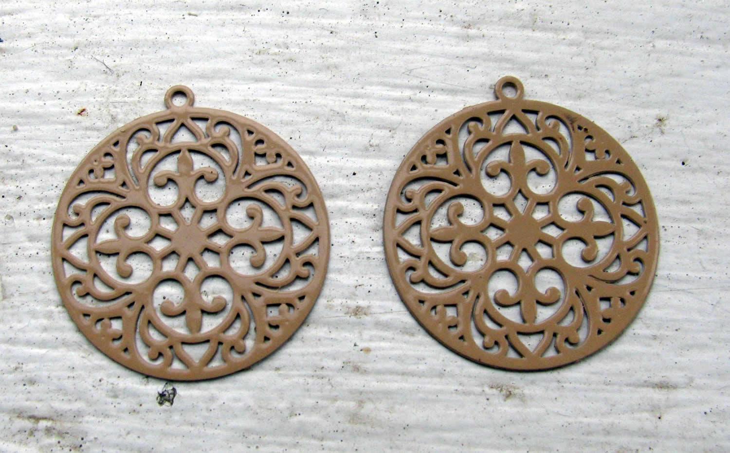 Berlock Beige - Mandala 20mm, 2-pack Grekisk Metall