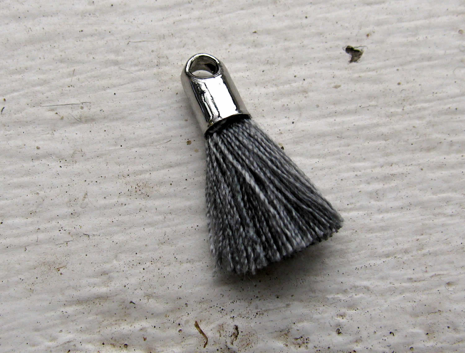 Bomullstofs - Grå 18mm, 1 styck Grekisk Metall