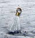 Bomullstofs med ögla - Mini Vit / Guld 10-12mm 1 styck Grekisk Metall