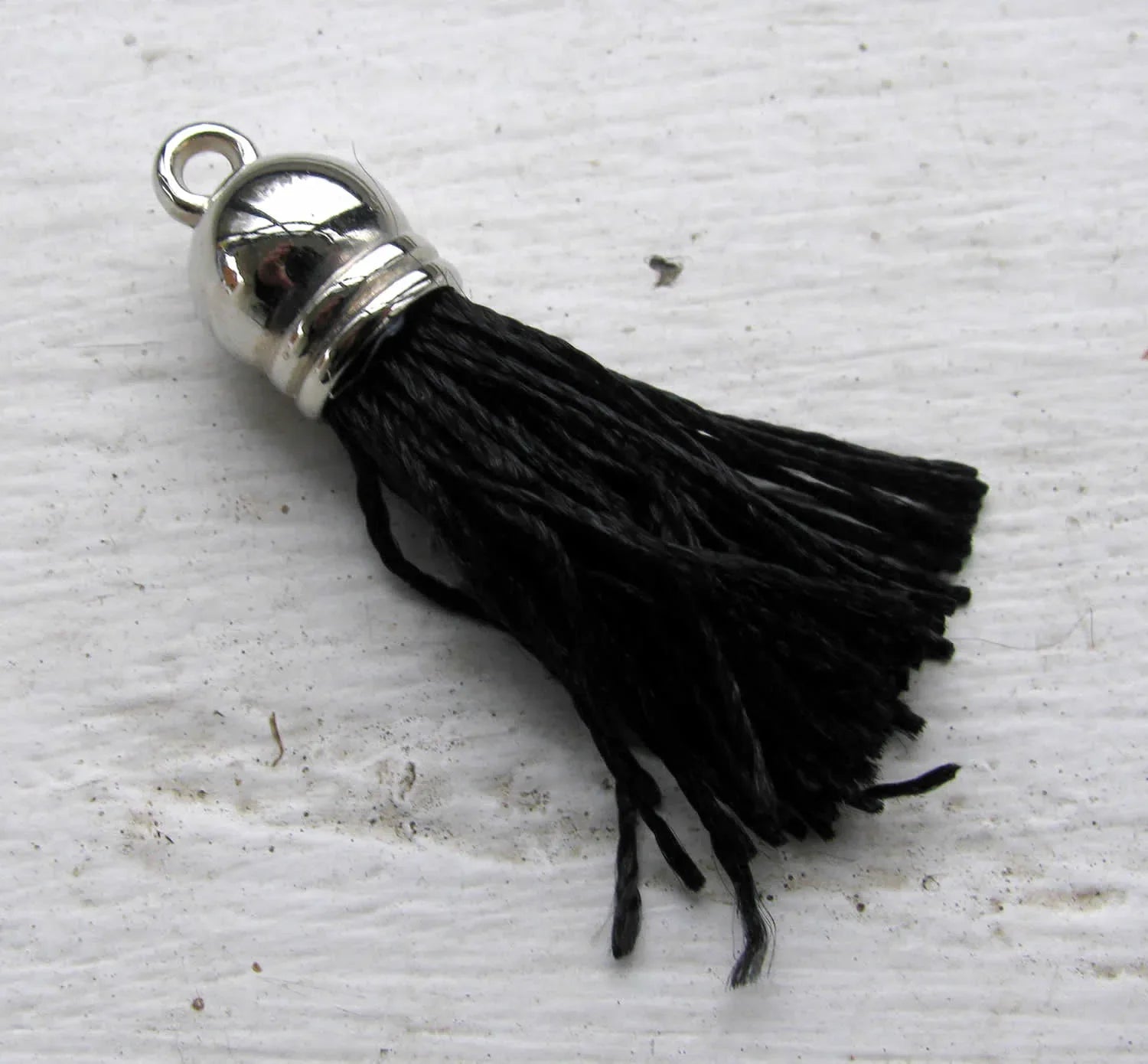 Hänge tassel silver - Svart 40mm, 1 styck Hilmas Pyssel