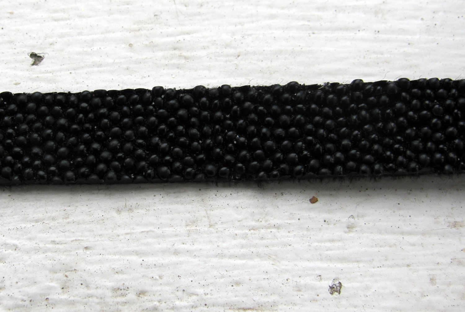 Platt band Caviar - Svart 10 mm, 20 cm Hilmas Pyssel