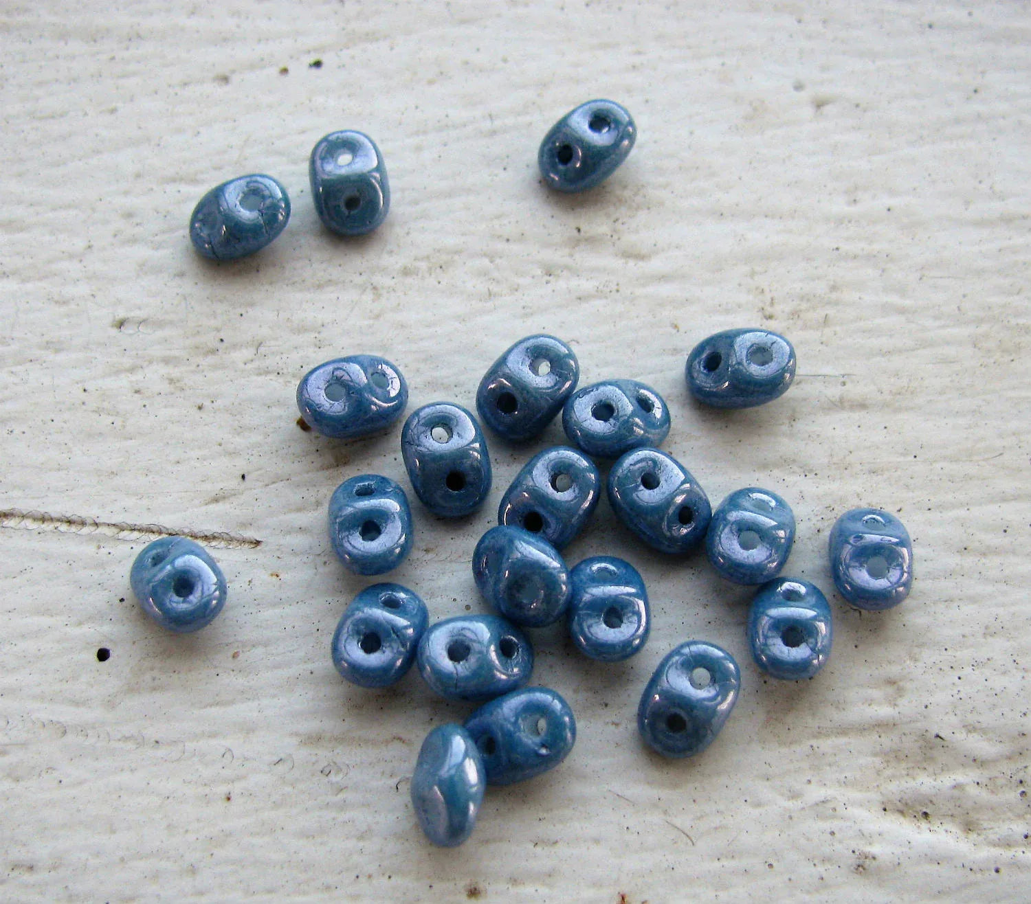 SuperDuo - Opaque Blue Ceramic Look, 10 gram Matubo