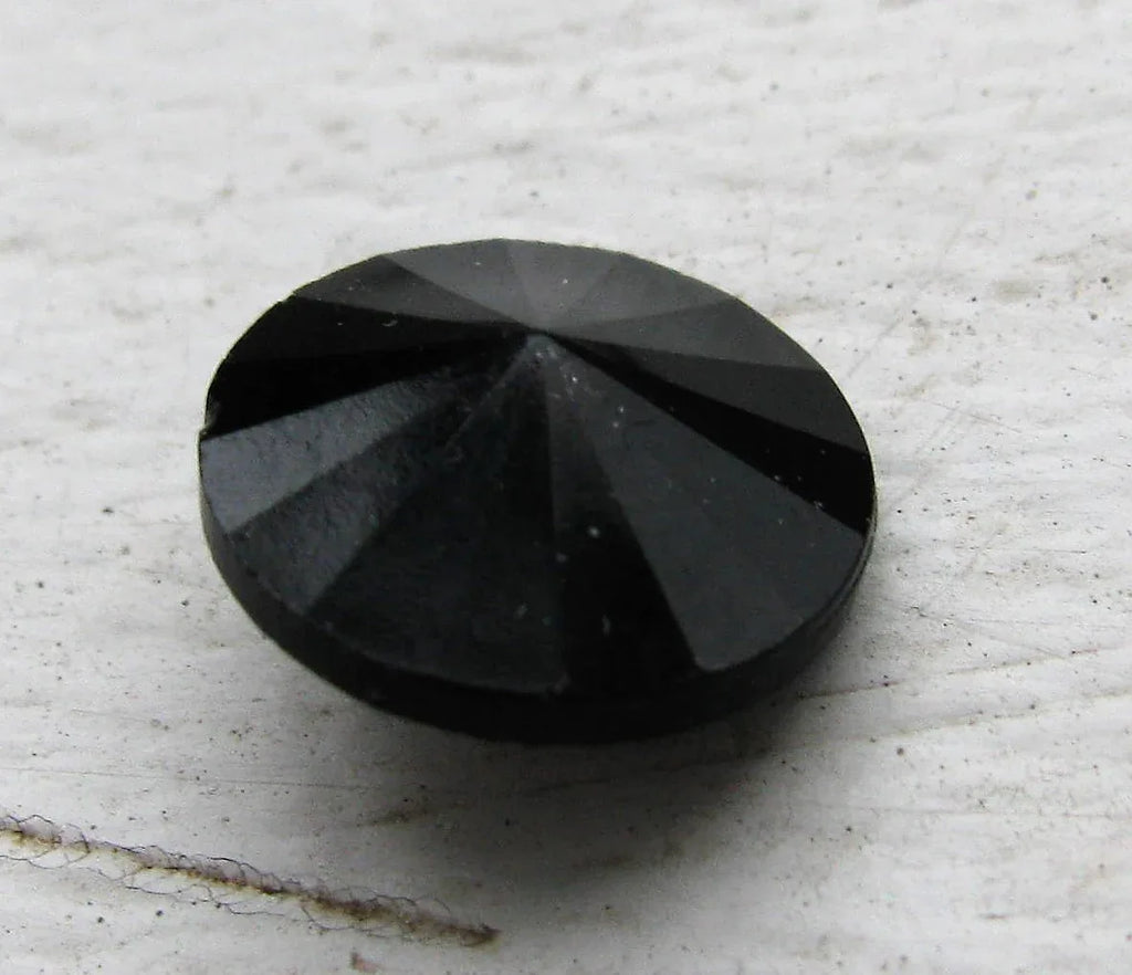 Matubo Rivoli - Jet 12mm, 1 styck Matubo