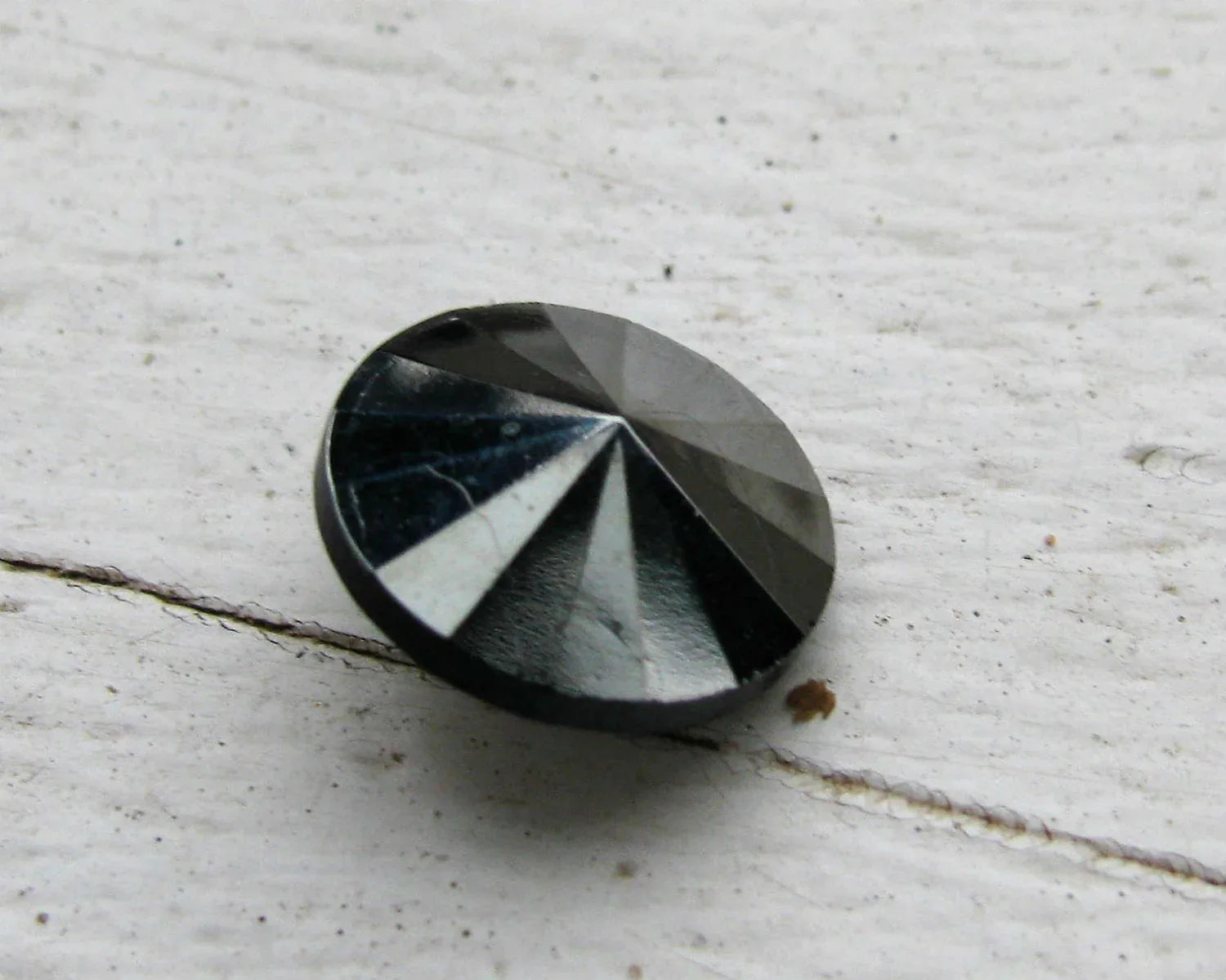 Matubo Rivoli - Jet Hematite 12mm Matubo