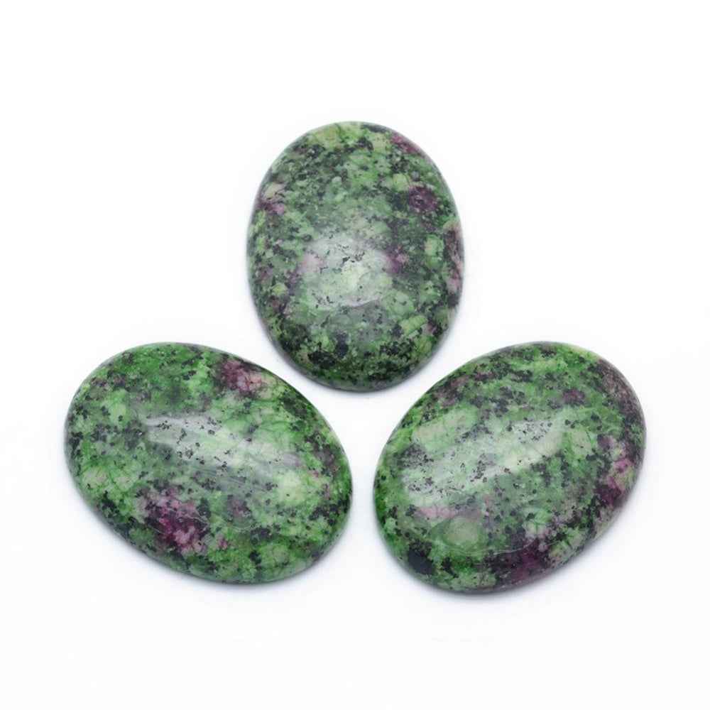 Cabochon Ruby in Zoisite - Oval 40x30mm 1 styck