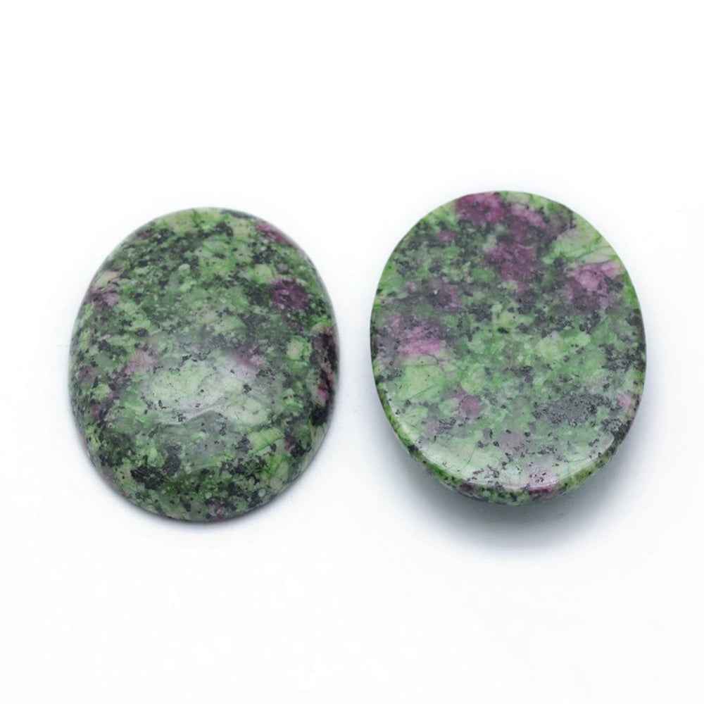 Cabochon Ruby in Zoisite - Oval 40x30mm 1 styck