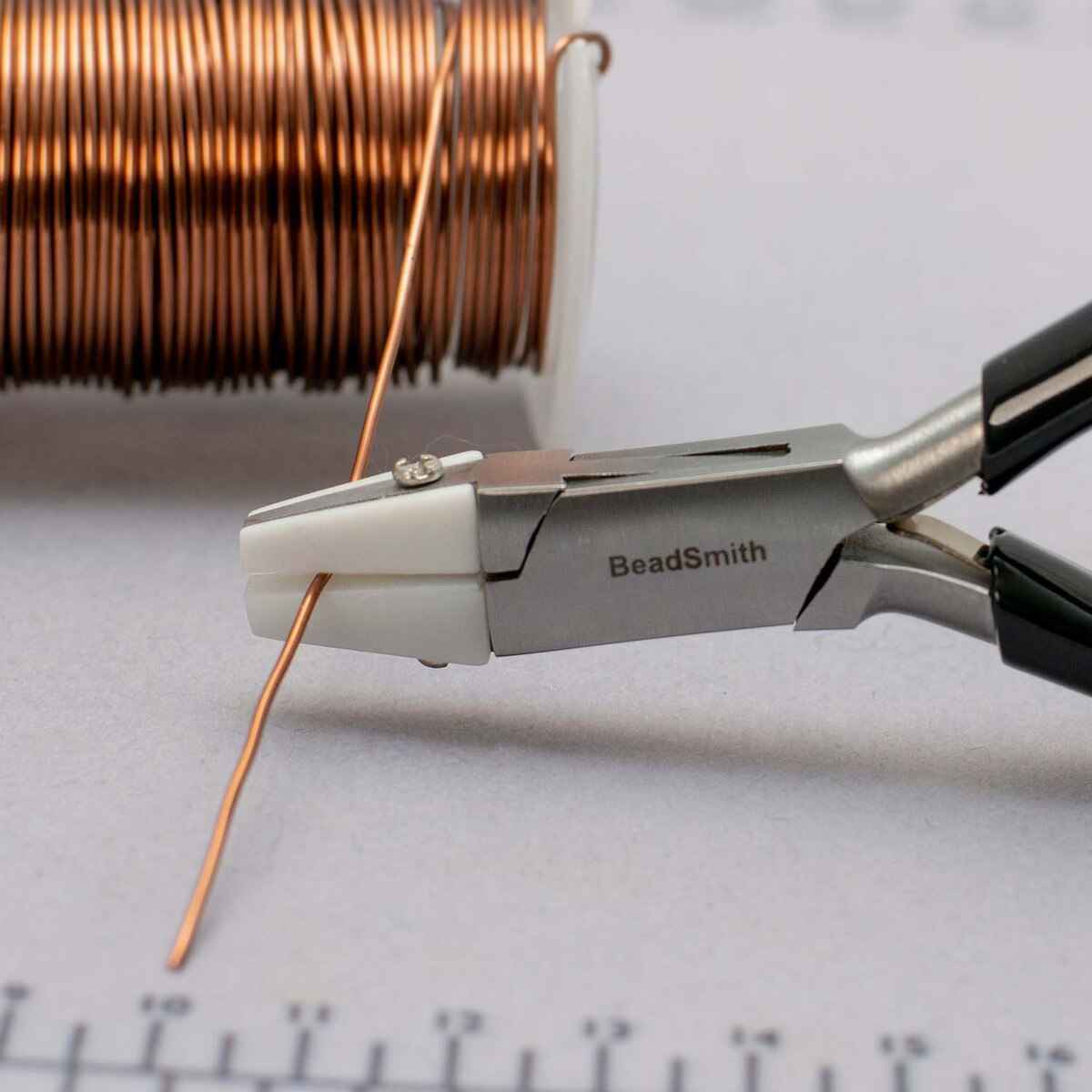 Verktyg - Chain Nose Pliers med nylonkäftar 1 styck